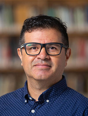 Professor Roberto Zenit